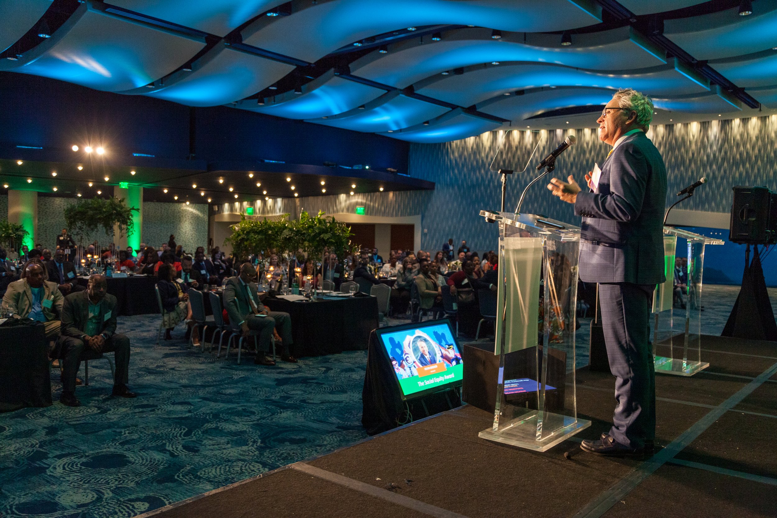  Families First Dining For A Difference Gala at Georgiaa Aquarium in downtown Atlanta. Honorees Patricia Whatley Showell, Mary Yates, Wendy Stewart, Kevin Griener, and T. Dallas Smith.  